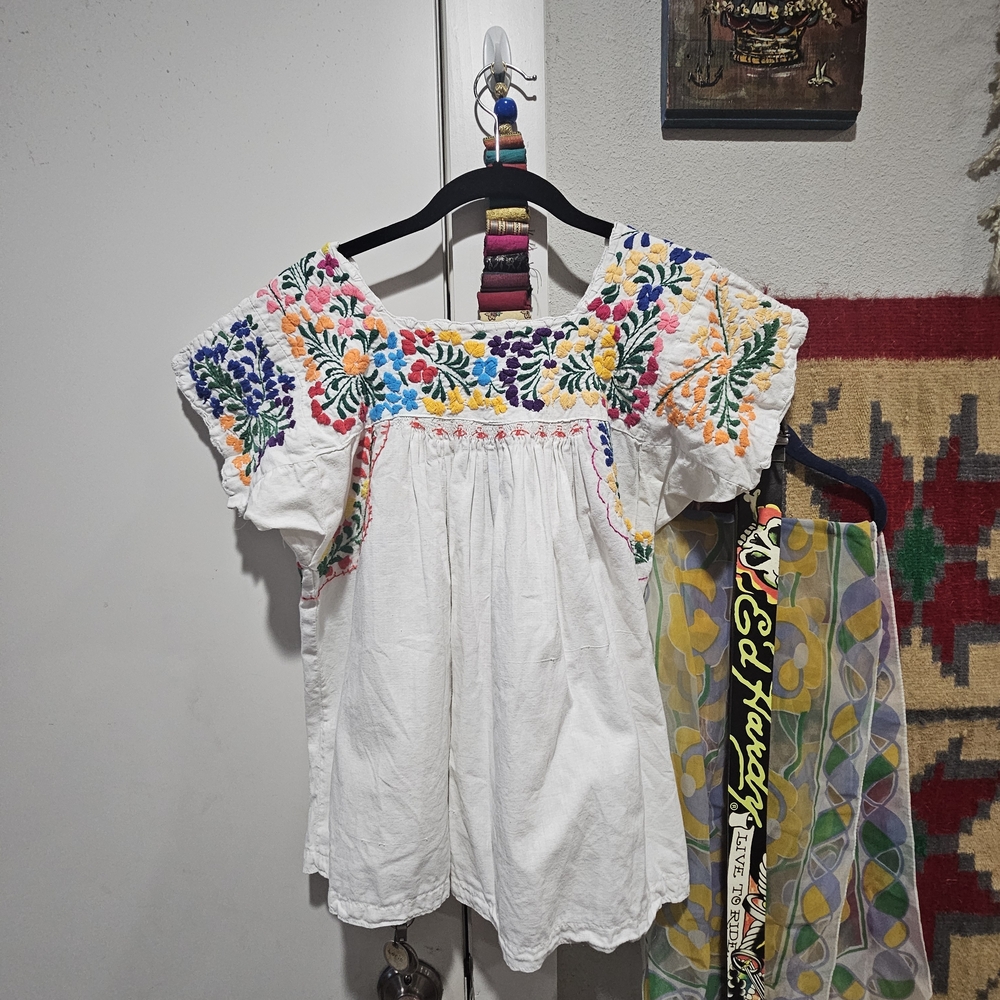 Vintage Oaxacan Embroidered White Blouse with Colorful Floral Design M